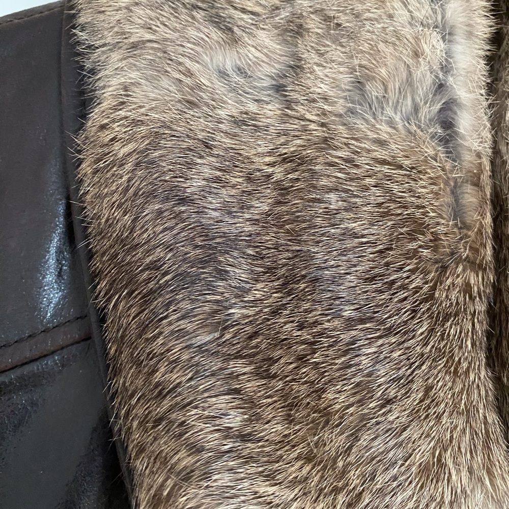 LAUNDRY by Shelli Segal NWOT Vintage Leather Jacket w/detachable fur collar. - Picture 7 of 15